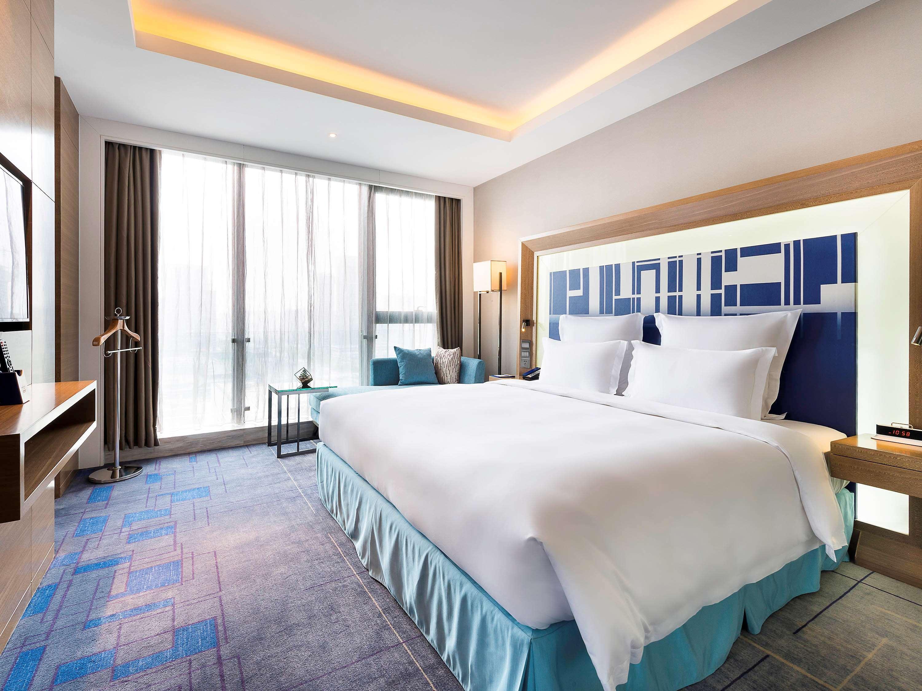 Novotel Ningbo East Buitenkant foto
