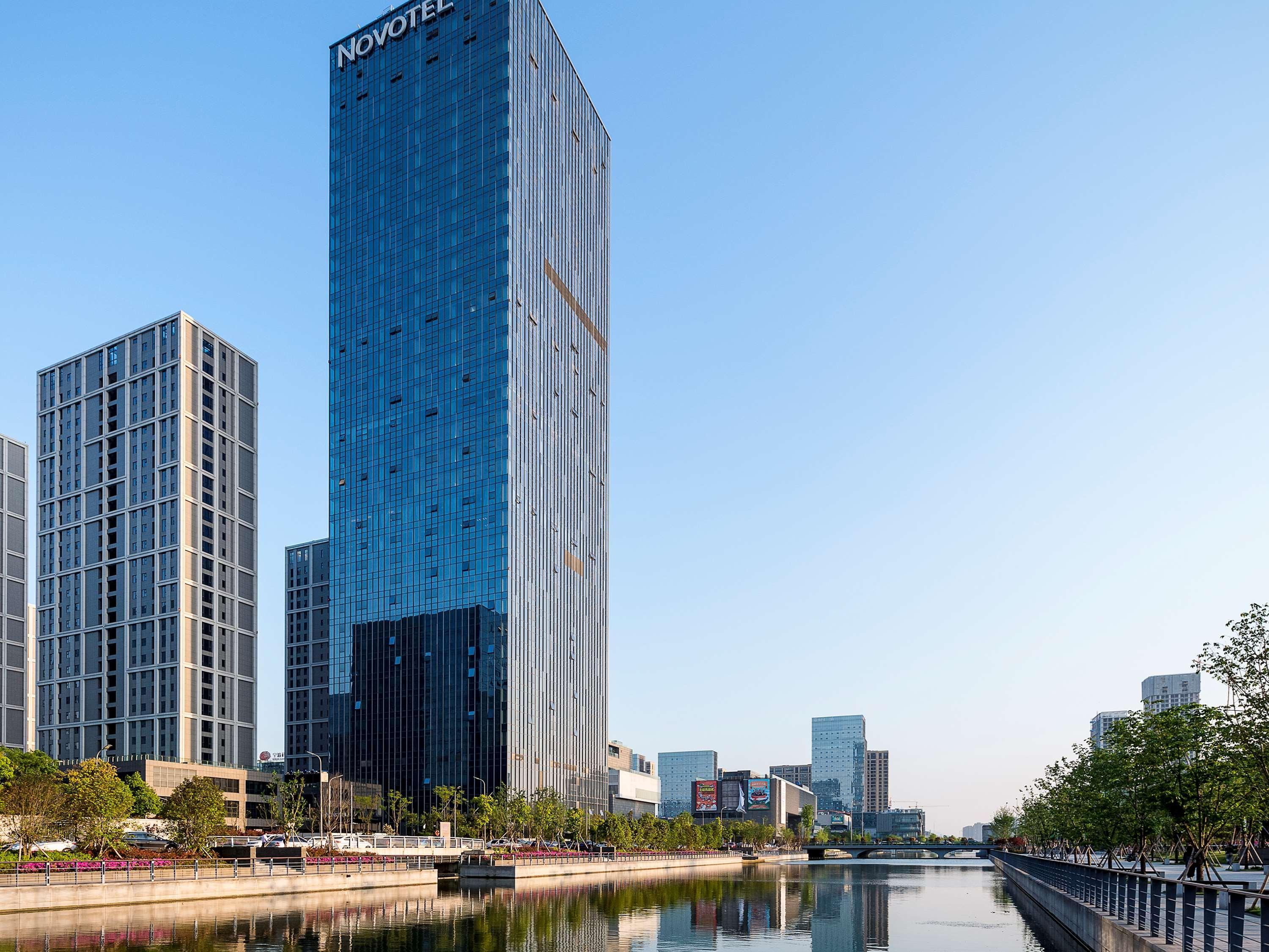 Novotel Ningbo East Buitenkant foto