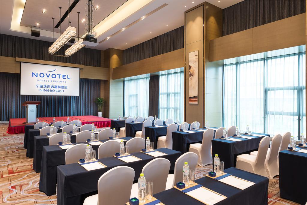 Novotel Ningbo East Buitenkant foto