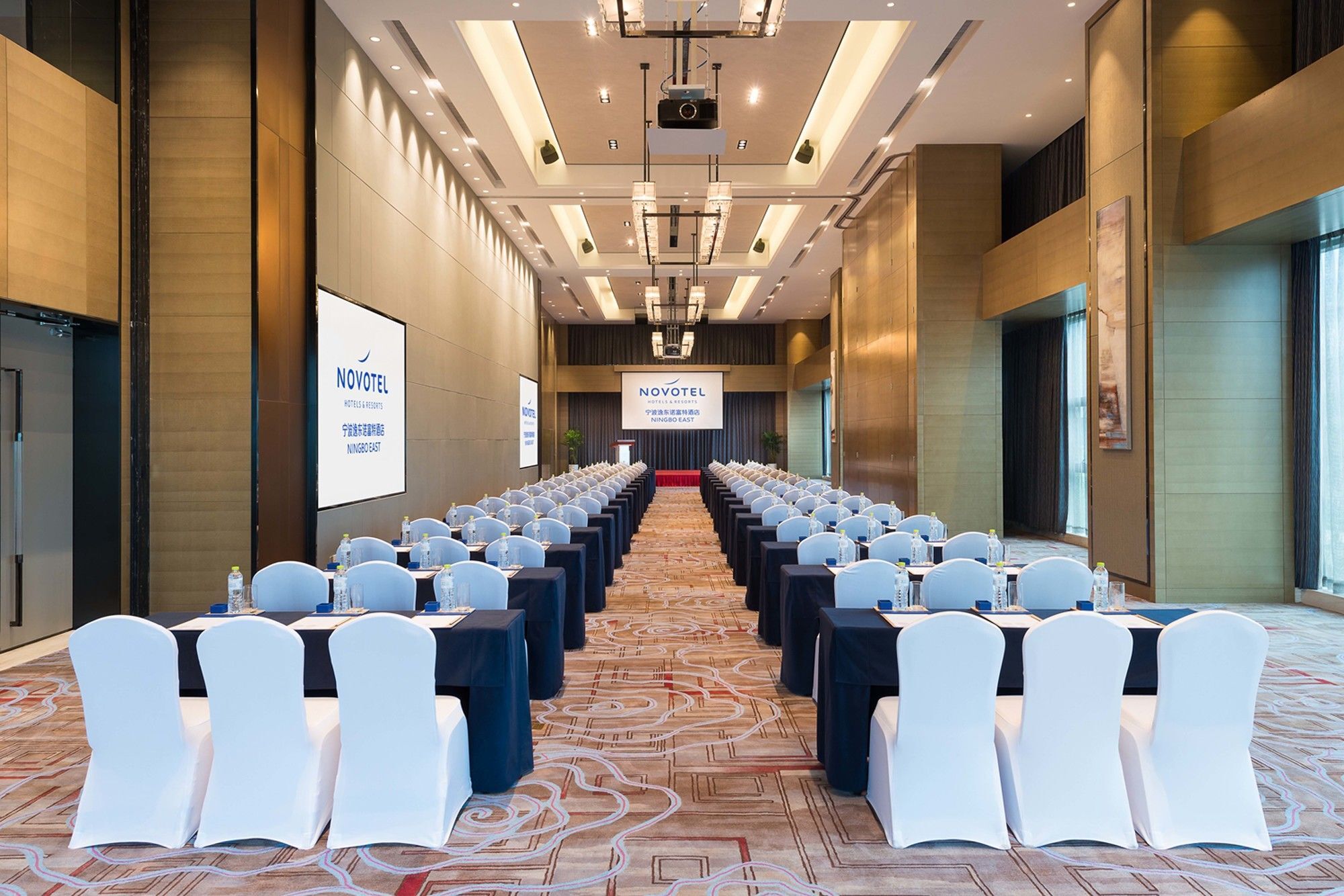 Novotel Ningbo East Buitenkant foto