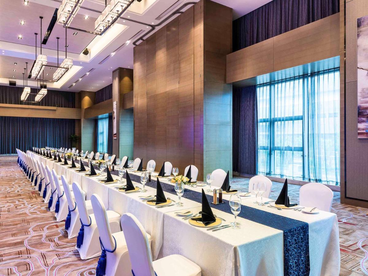 Novotel Ningbo East Buitenkant foto